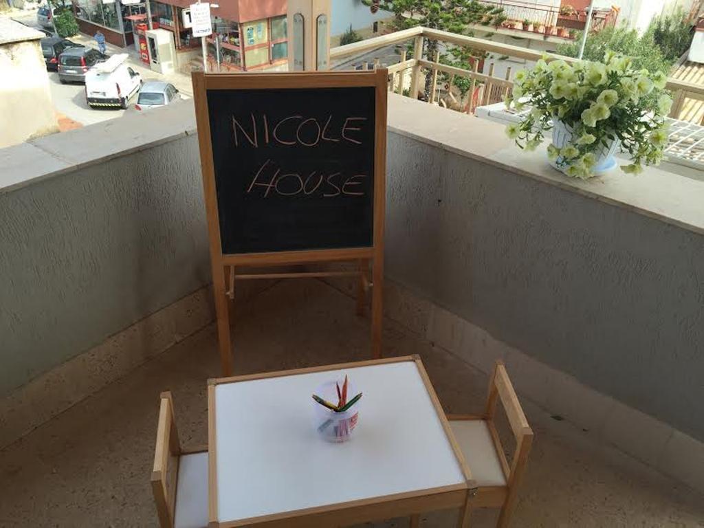 Casa Vacanze Nicole Balestrate Kültér fotó