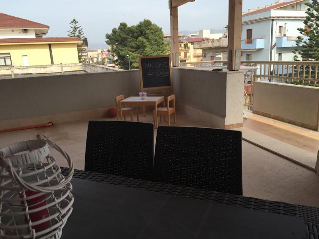 Casa Vacanze Nicole Balestrate Kültér fotó